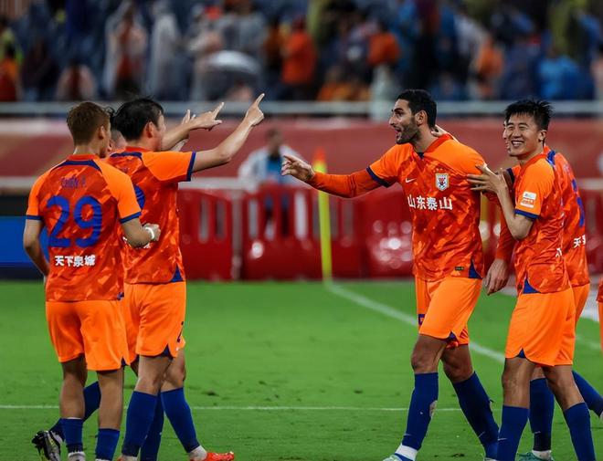 开云体育下载-国安客场大胜鲁能，壮大领先优势