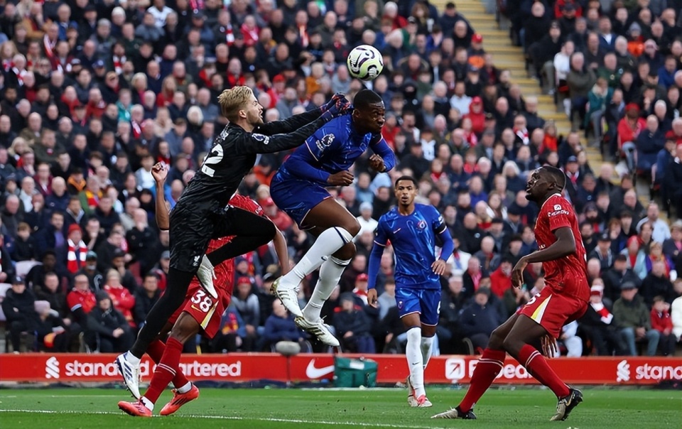 关于切尔西战平曼城，榜首对决无关胜负的信息