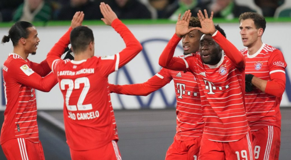 斯图加特主场胜出，球迷欢呼雀跃的简单介绍