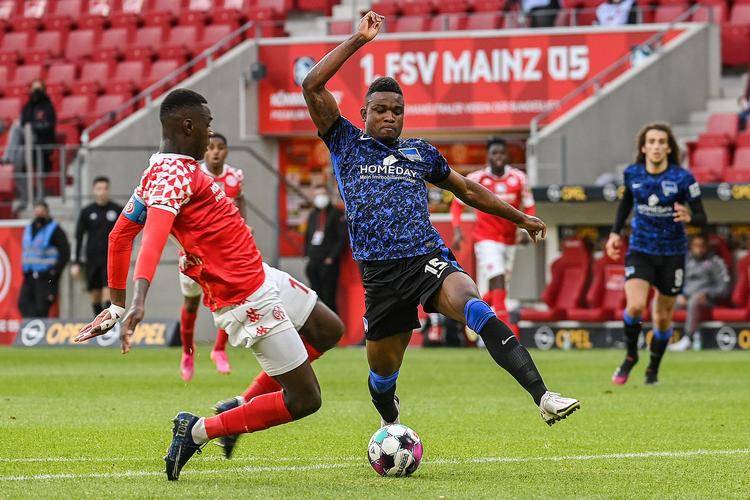 包含赫塔风采再现，客场力克对手占据优势的词条