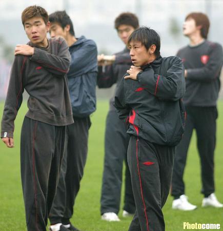 关于球员的训练排期紧凑，为保持最佳竞技状态的信息