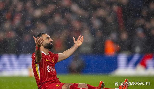 包含利物浦中场大将重伤，季前赛无望的词条