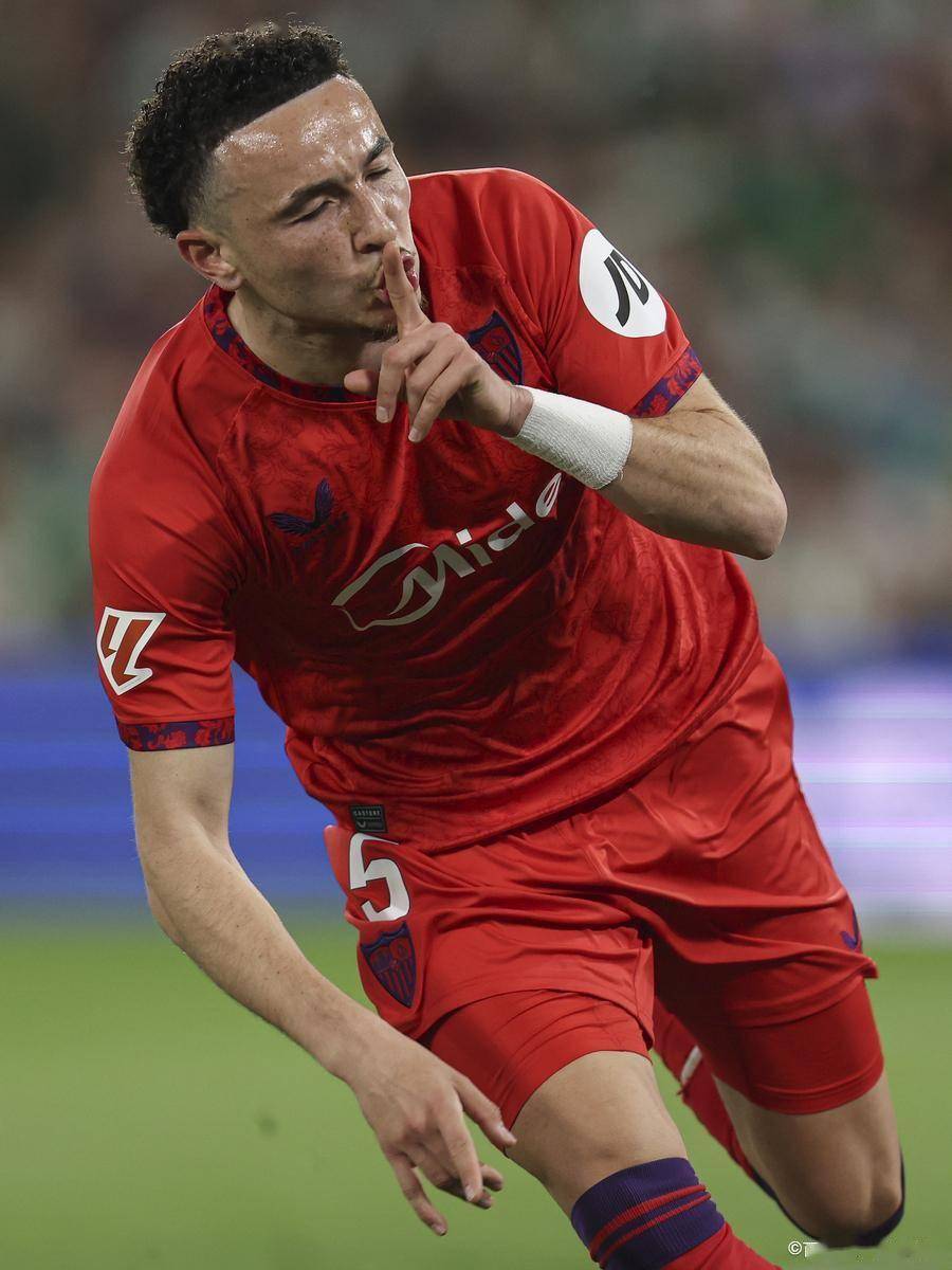 开云体育在线-马德里竞技球队困扰内部矛盾，主力球员关系紧张的简单介绍