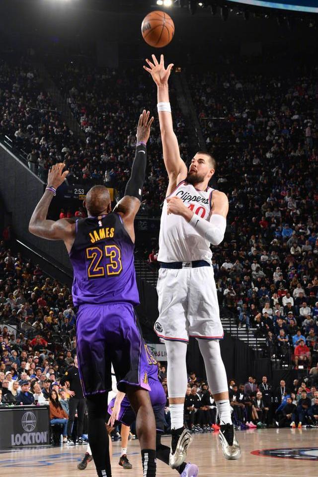 开云体育下载-包含西决战火箭对勇士，浓眉哥对哈登大战一触即发的词条