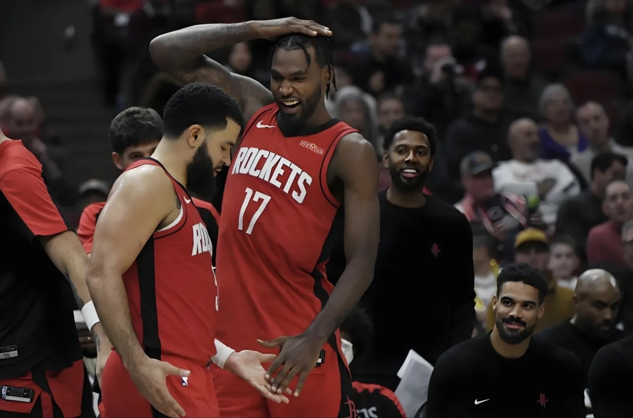 包含西决战火箭对勇士，浓眉哥对哈登大战一触即发的词条