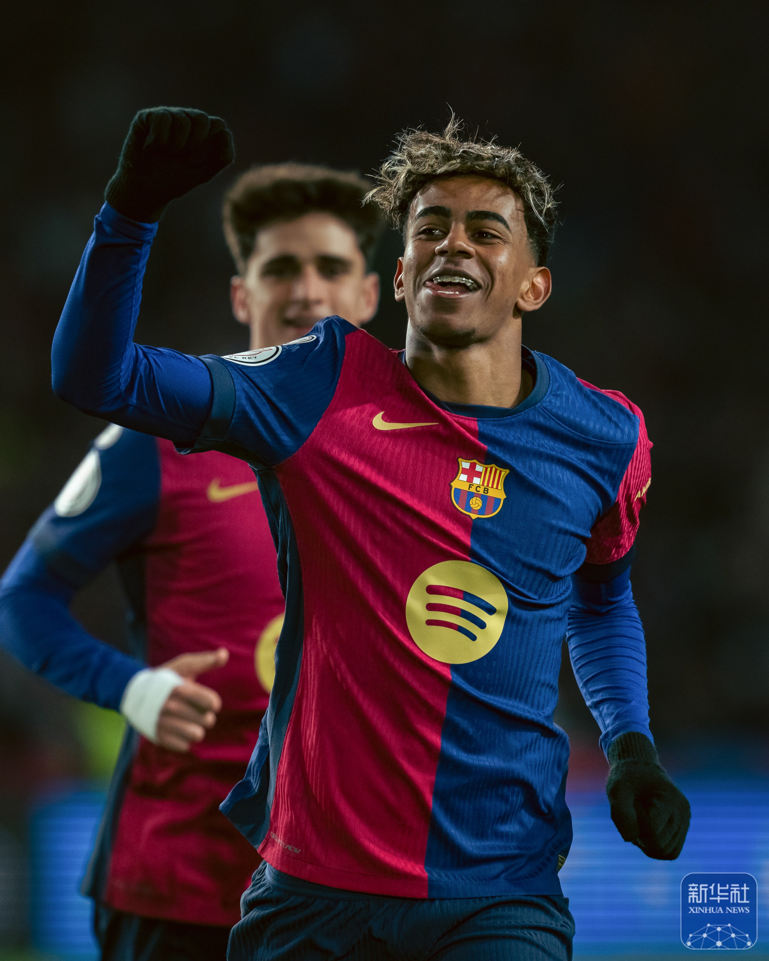 开云体育下载-巴塞罗那憾平皇家社会，争冠形势紧张