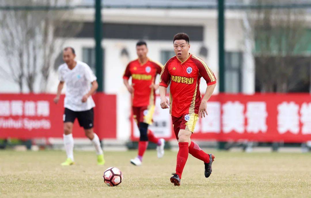 开云下载-天津泰达门将连续神勇扑救，助球队防守得当的简单介绍