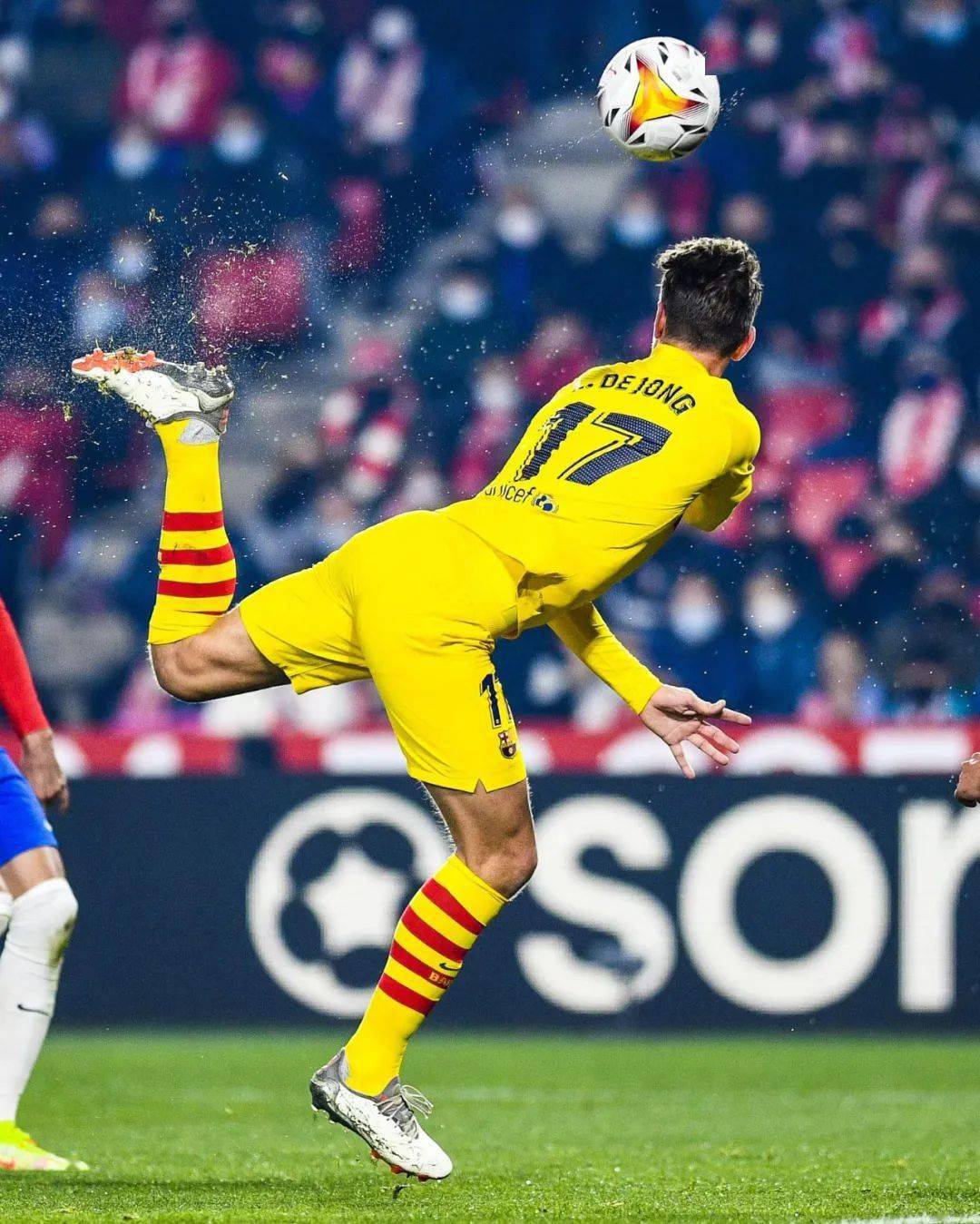 格拉纳达客场大败，球队憔悴