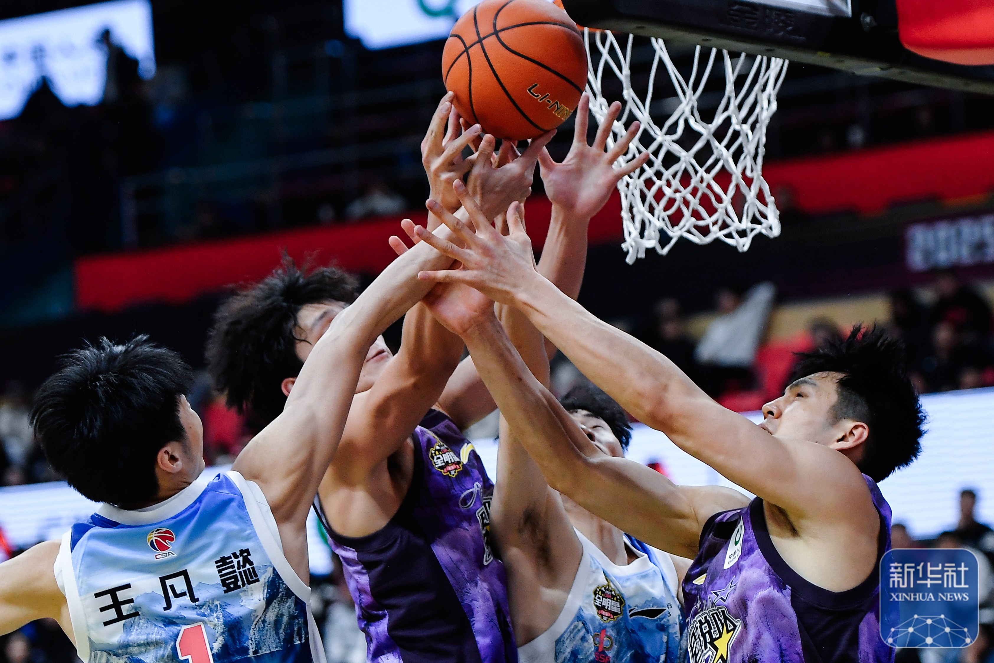福建男篮在周末的比赛中展现出色实力的简单介绍