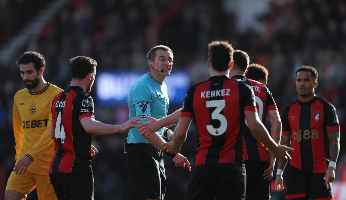 开云APP-伯恩茅斯主场逆转狼队，取得关键胜利