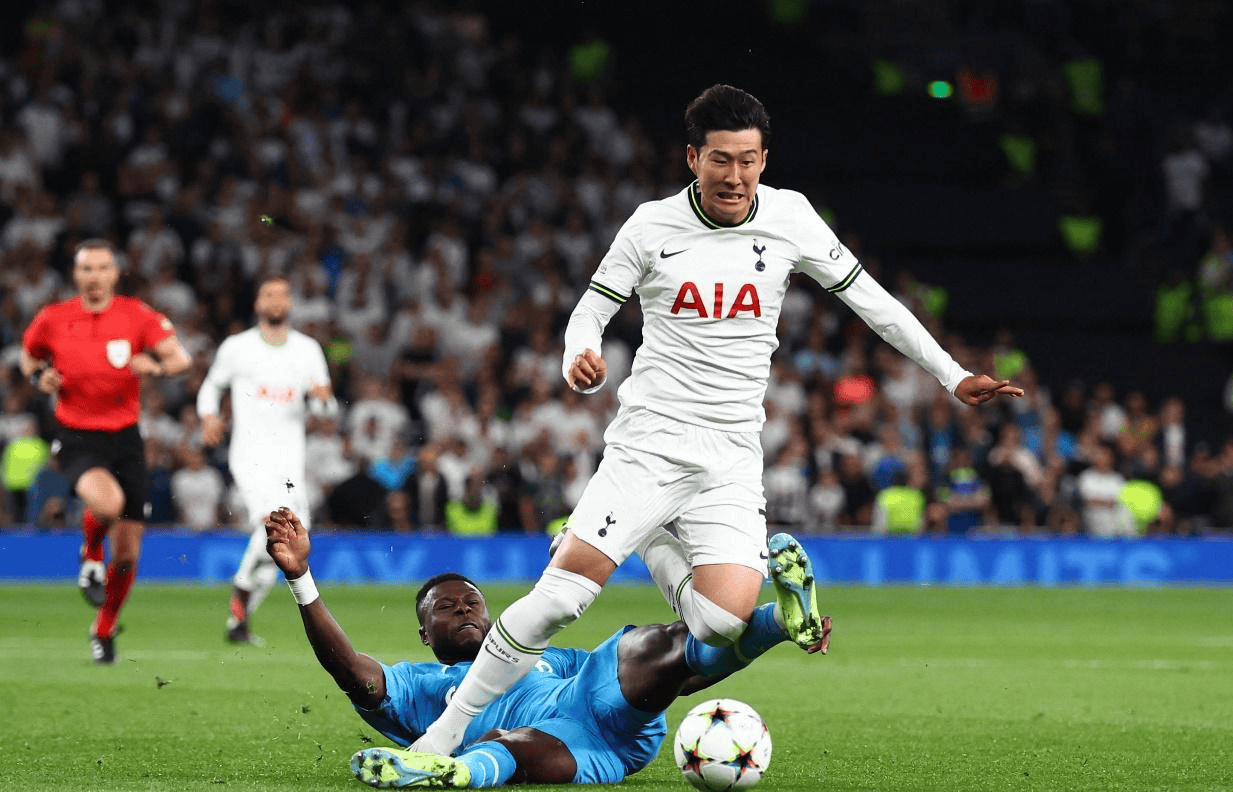 开云体育-热刺年轻球员崭露头角，对球队踢球风格有何影响？的简单介绍