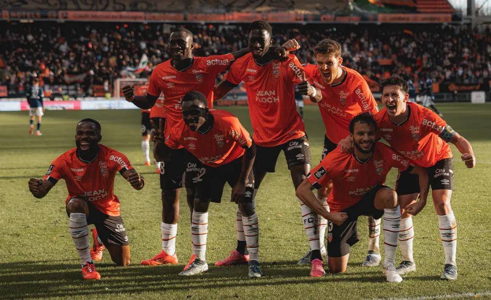 包含雷恩主场大胜洛里昂，实力得到认可的词条