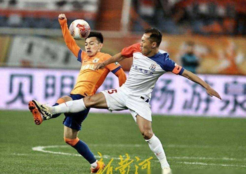 哈化无伦球员战术灵活，掌控比赛节奏