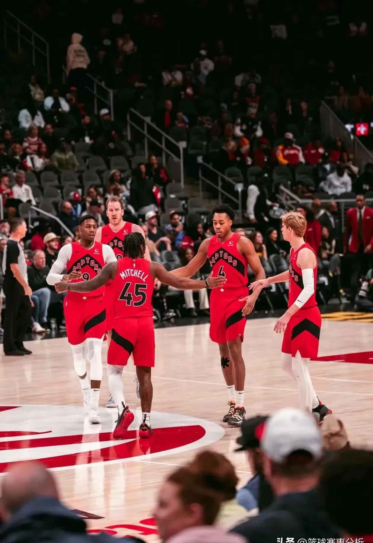 开云体育平台APP-猛龙遭遇快船逆转，遗憾失利