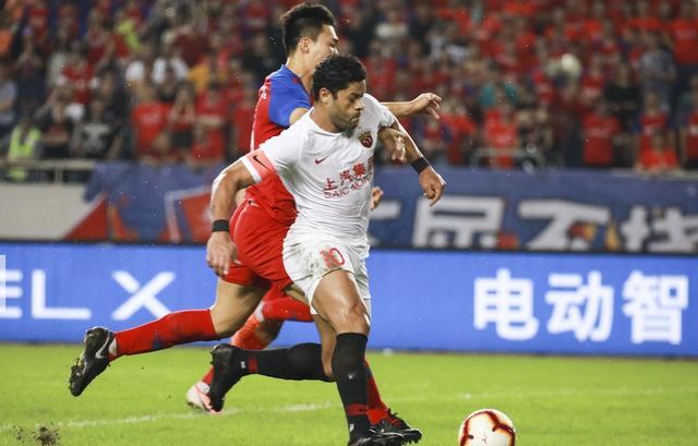 深圳佳兆业客场不敌重庆斯威，遭遇挑战