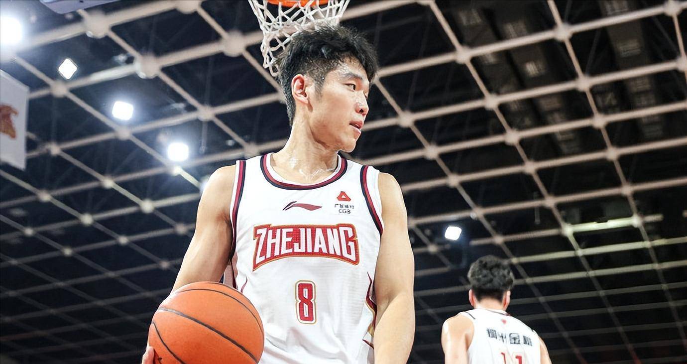 开云体育中国-江苏男篮士气高涨，全队打出团队精神