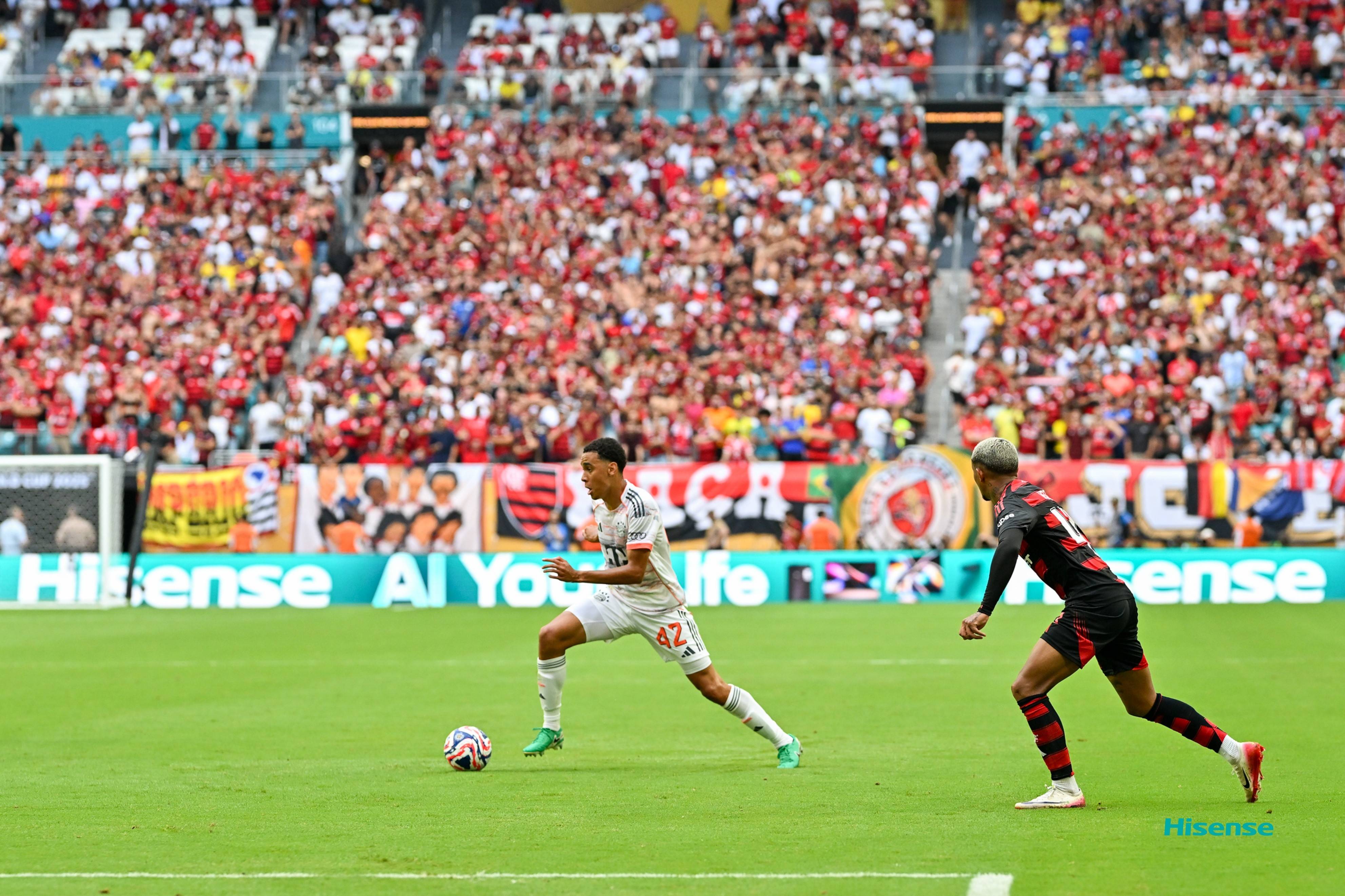 惊心一幕！球员们奋力拼搏挑战对手