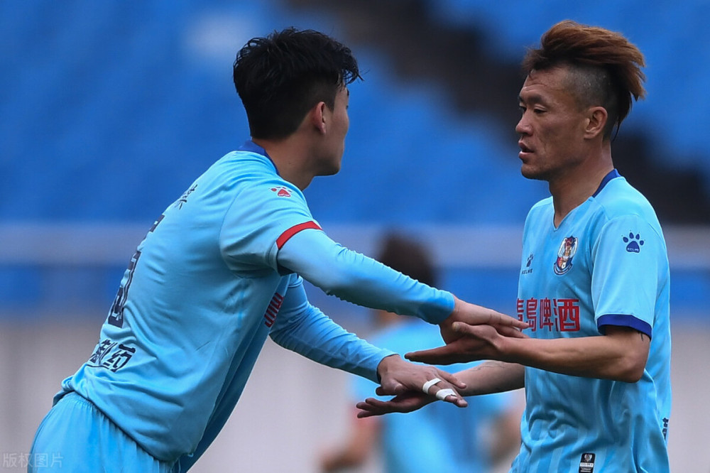 包含青岛黄海惨败太原峨边，亚冠出局无悬念！的词条