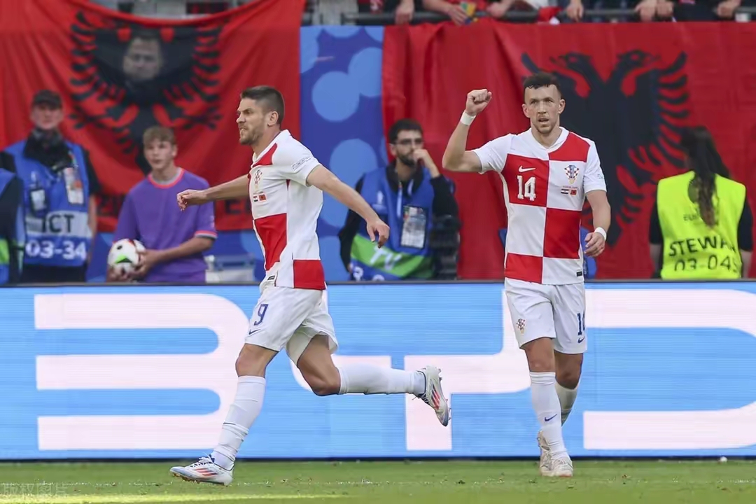 克罗地亚队逆转战胜，晋级四强赛