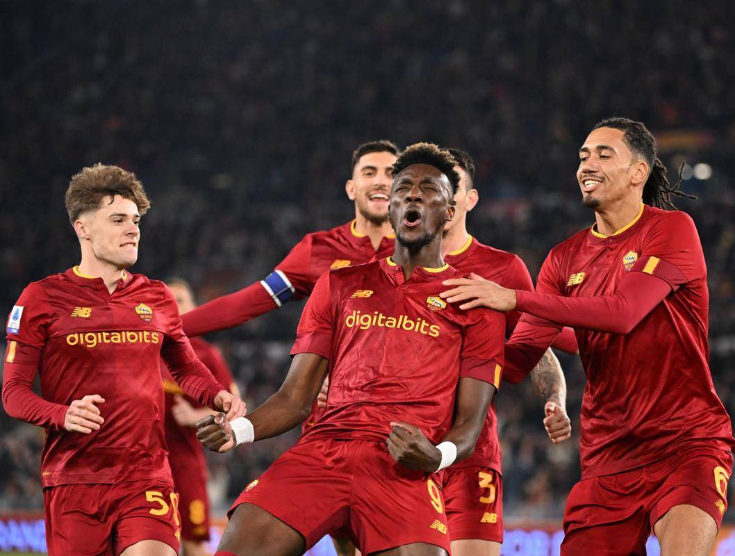 开云体育官网-关于都灵双雄对决，胜负悬念引人注目的信息