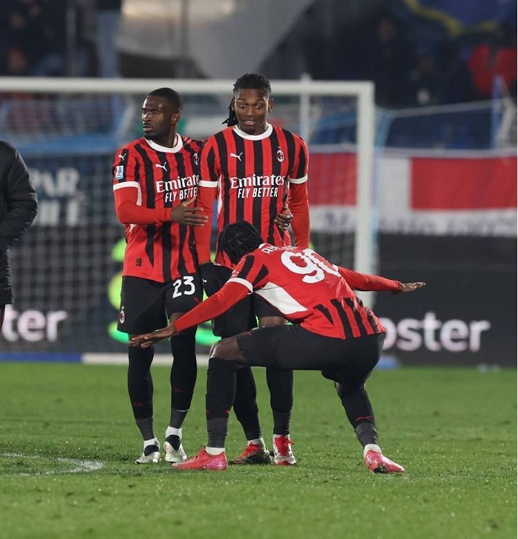 扎伊尔联赛终结连胜纪录，平局收场