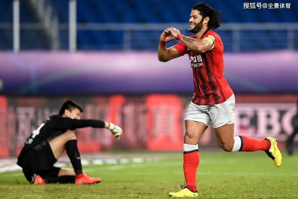 开云体育官方网站-足坛争霸战再度上演，名副其实的强强对话