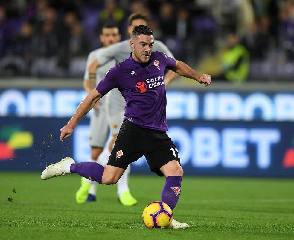 开云体育app-佛罗伦萨客场击败那不勒斯，反击速度惊人