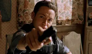 卡尔皮球员遭遇阻挠，需战胜困难