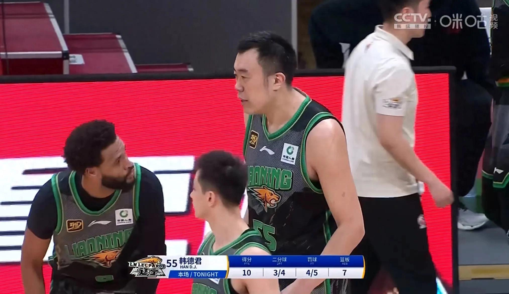 辽宁队在最新一轮比赛中取得胜利，状态火热