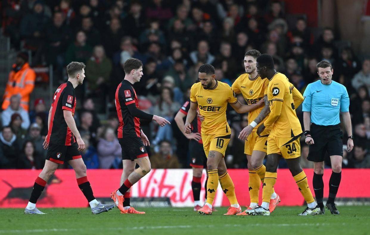 伯恩茅斯主场逆袭，保级形势有所转机