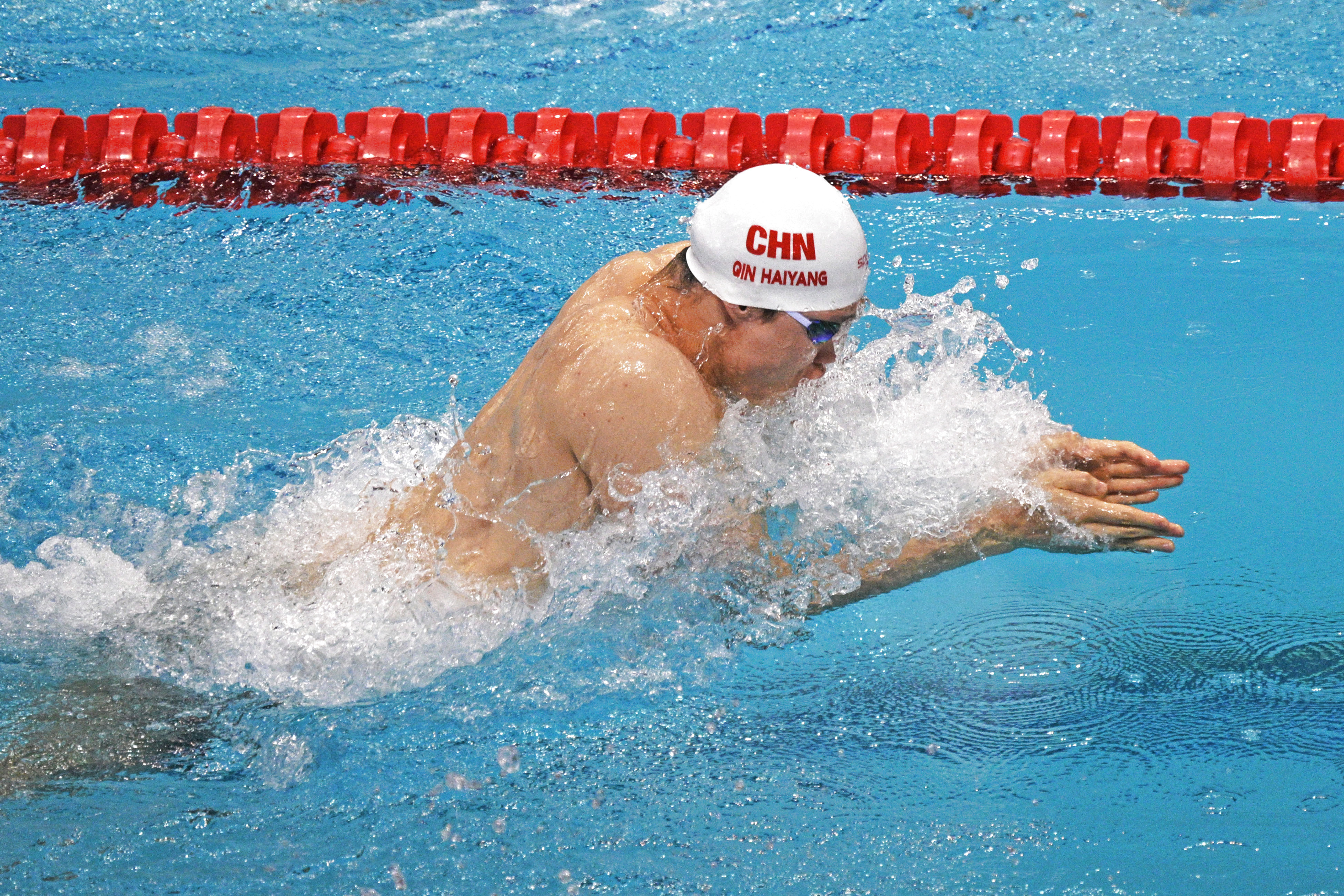 开云体育入口-中国游泳选手闪耀足球比赛，获得冠军