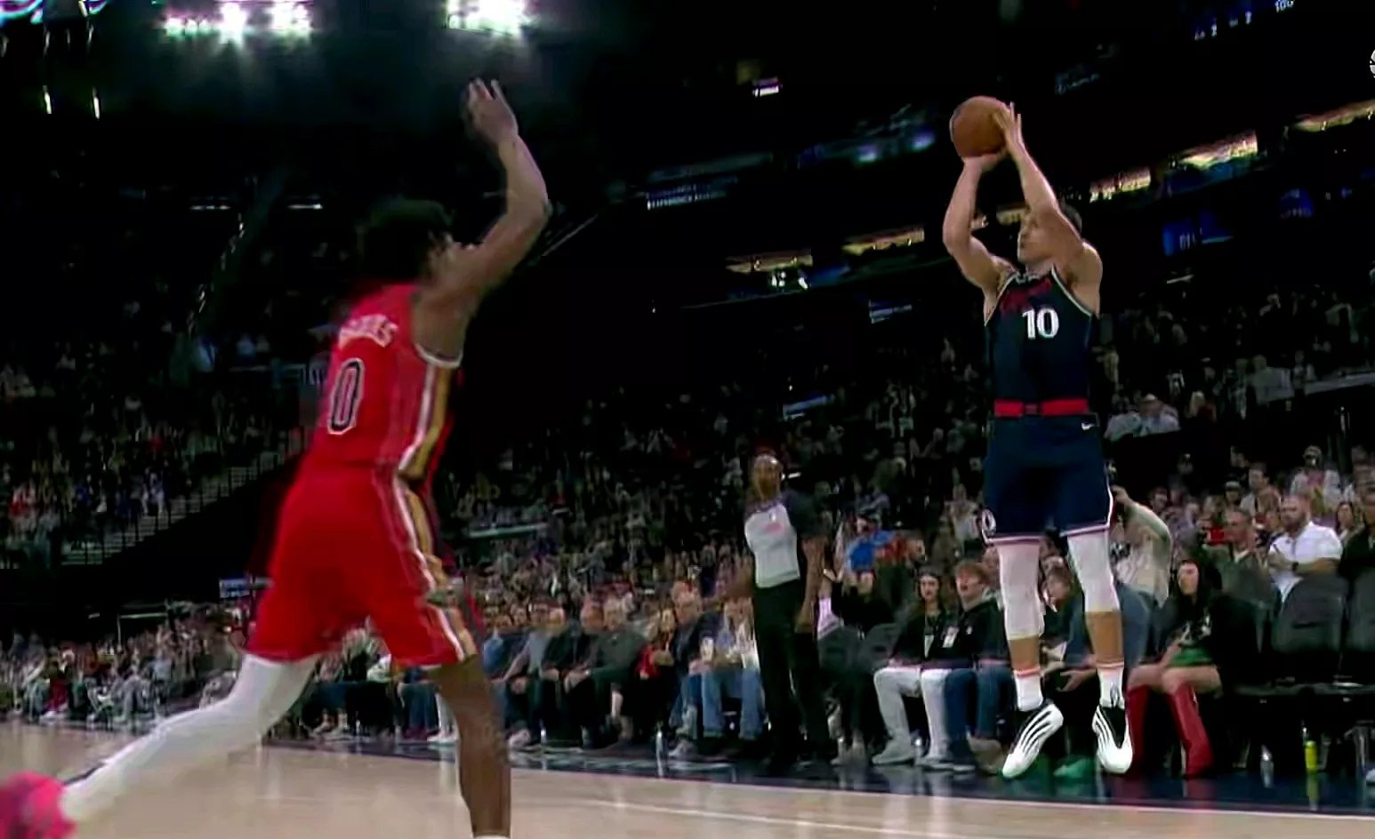 开云体育平台APP-快船主场惨败鹈鹕，连胜终结