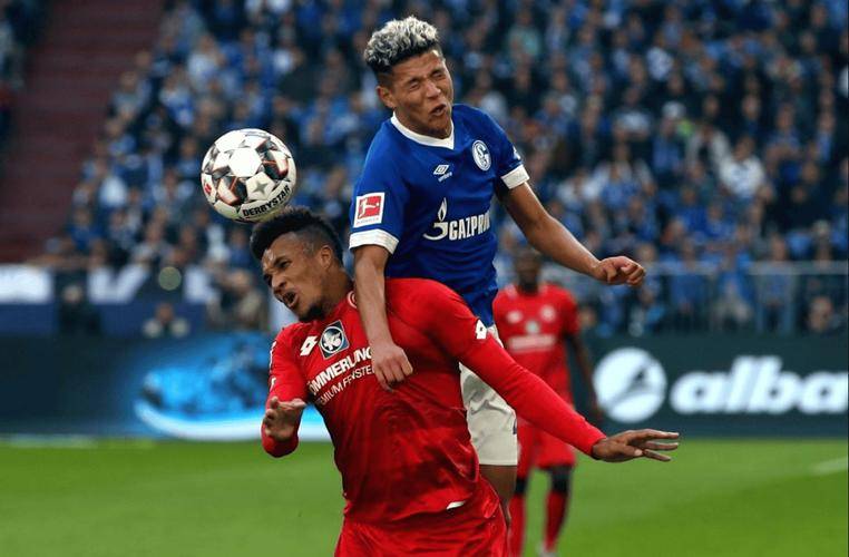 汉堡球迷抗议主场失利，对俱乐部施压