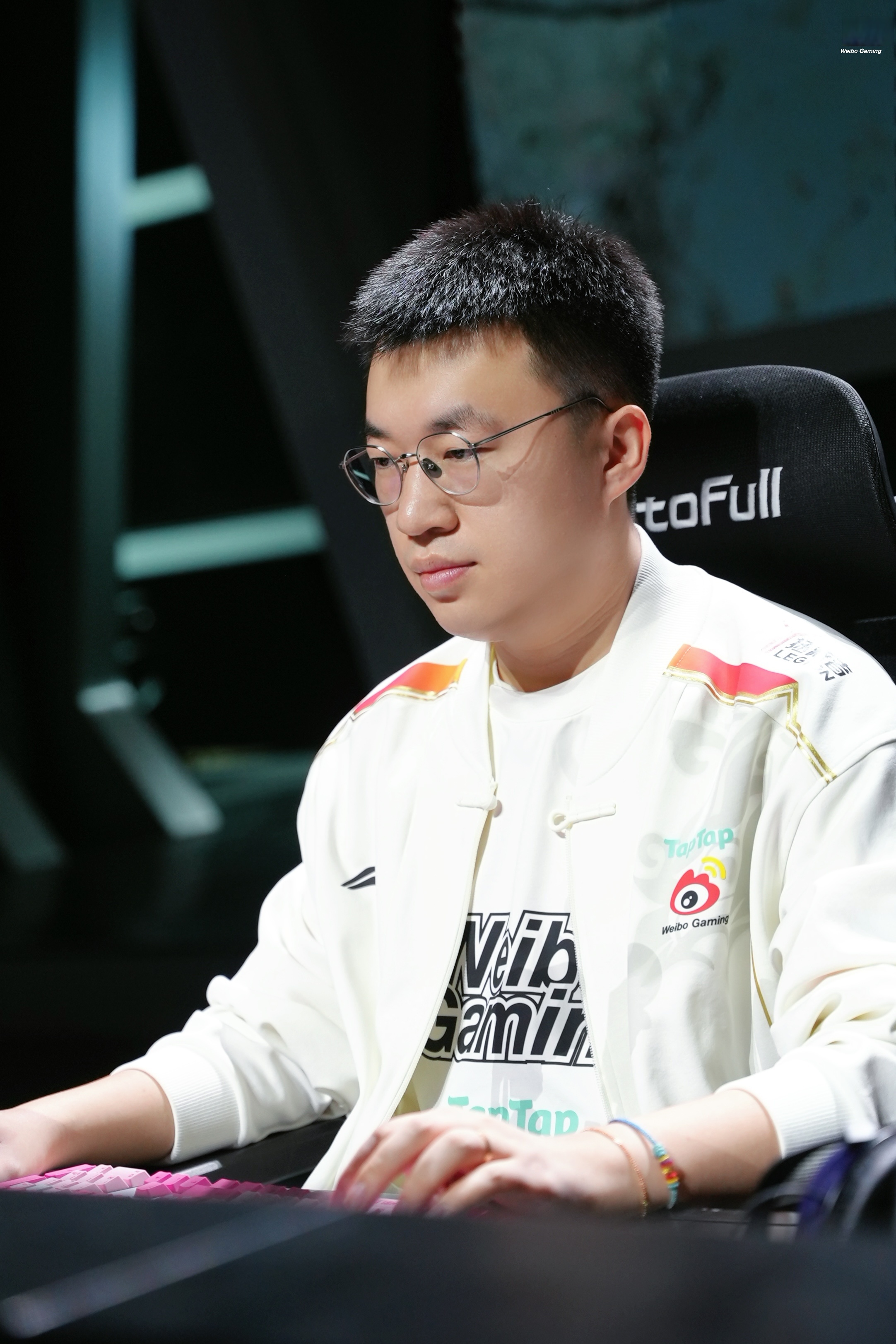 关于HKA翻盘WBG，Ming操刀奇招英雄翻盘峡谷大战2025世界赛，技惊四座的信息