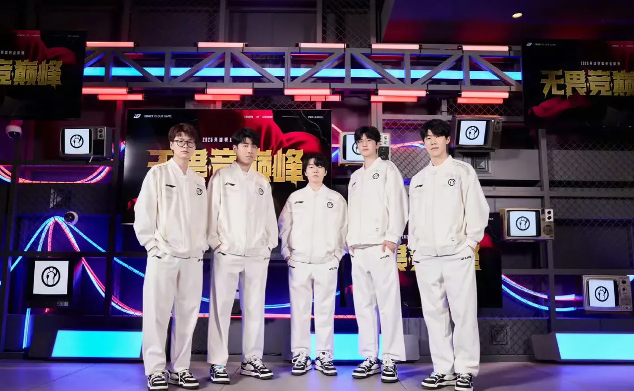 开云体育登录-关于DK力克RNG，Deft打出惊人五杀宿敌对决小组赛，留下经典瞬间的信息