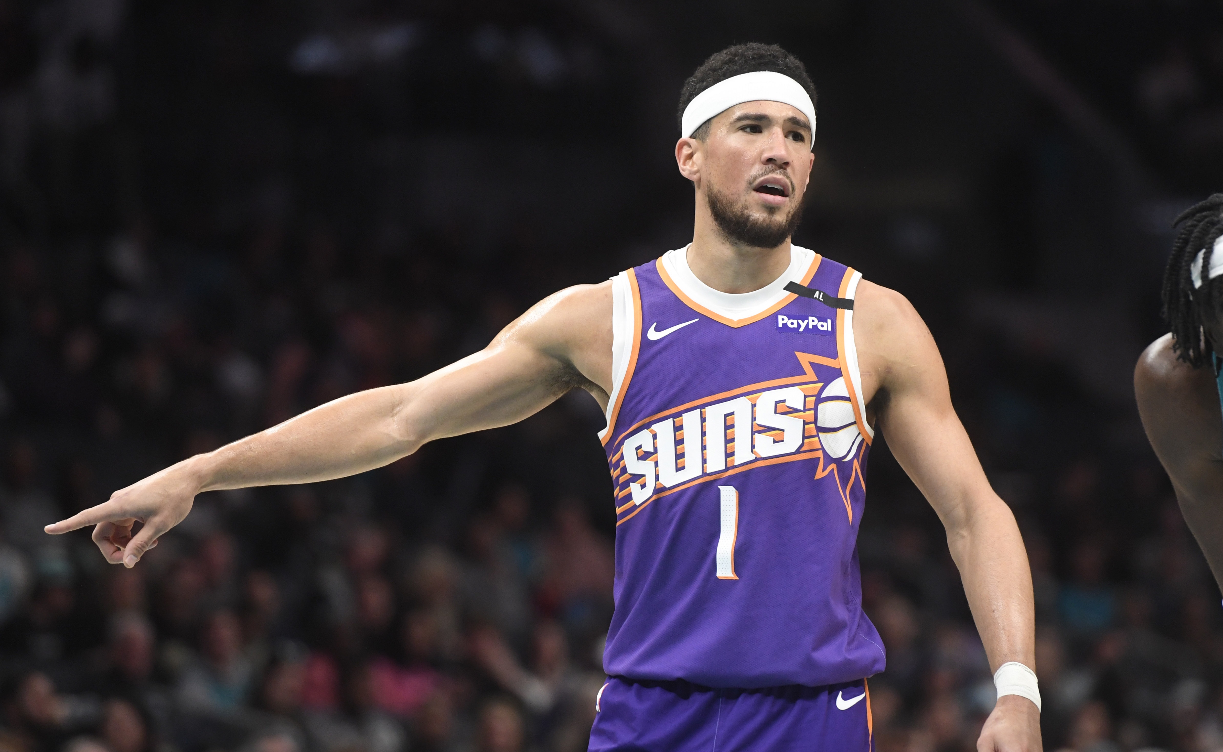 太阳大胜国王，布克砍下30分