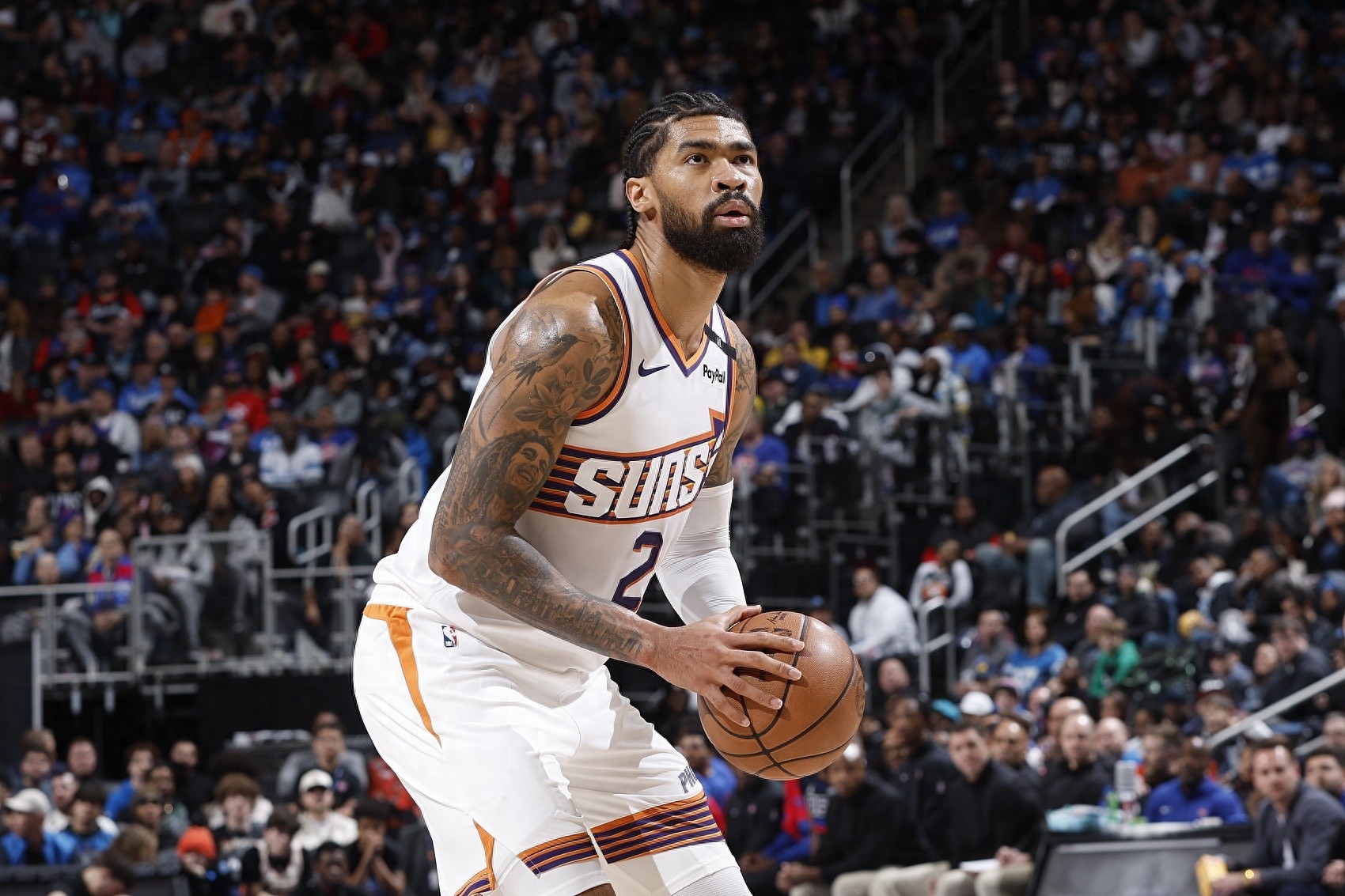 太阳队后卫布克喜获今年最佳新秀称号