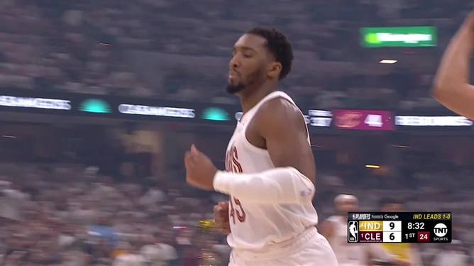 开云体育在线-爵士队客场告捷，米切尔表现抢眼独拿45分的简单介绍