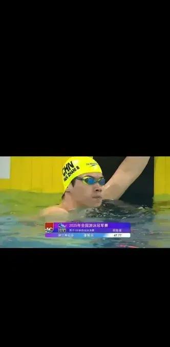 开云体育下载-游泳选手冷静对待失败，激励自己再战