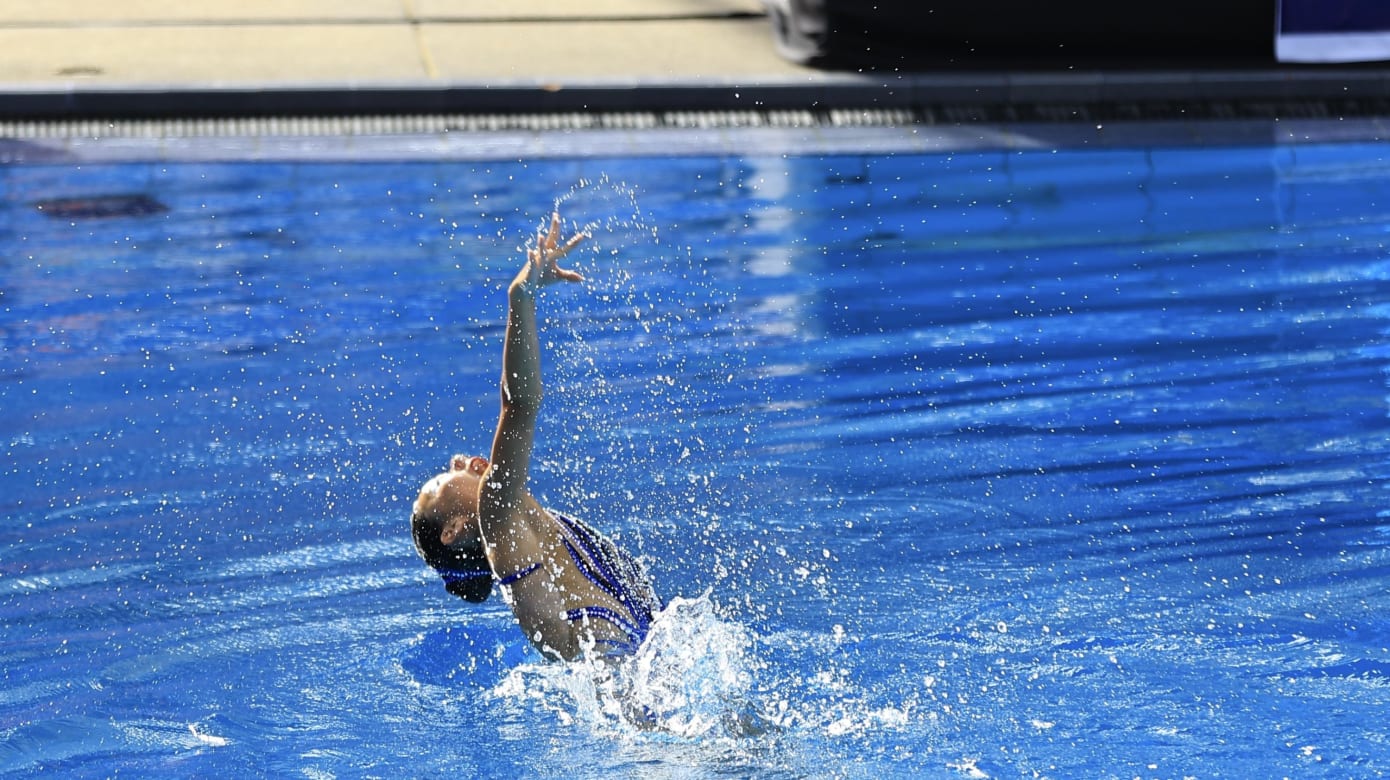 游泳选手冷静对待失败，激励自己再战