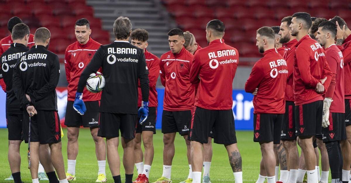 罗马尼亚战胜北爱尔兰，晋级欧国联半决赛