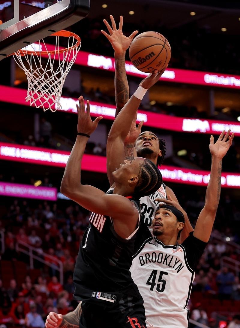 篮网逆转猛龙赢得关键胜利