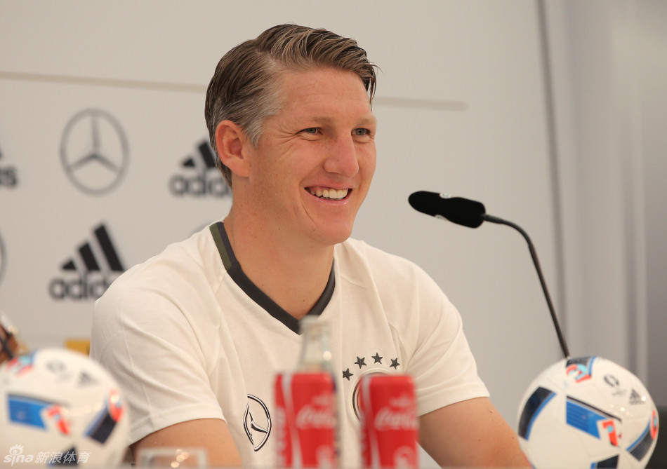 冰岛队主帅信心满满备战废保杯