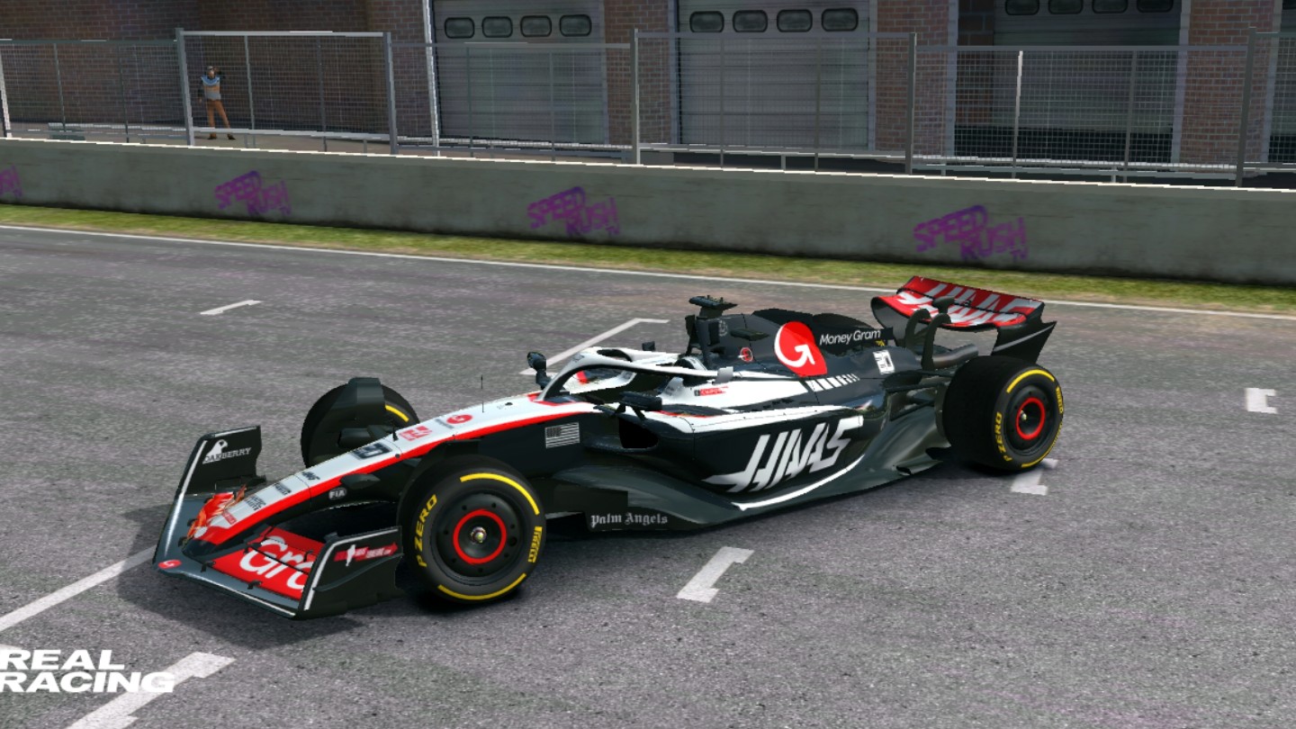 开云体育app-哈斯车队险胜红牛二队，塞恩斯高光表现的简单介绍