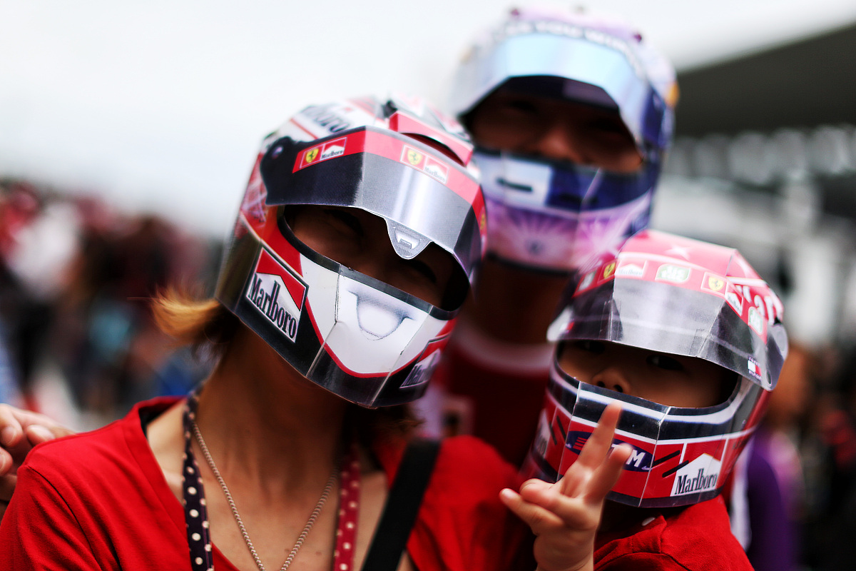 开云体育在线-索伯车队轻取阿斯顿马丁，塞恩斯点燃赛场的简单介绍