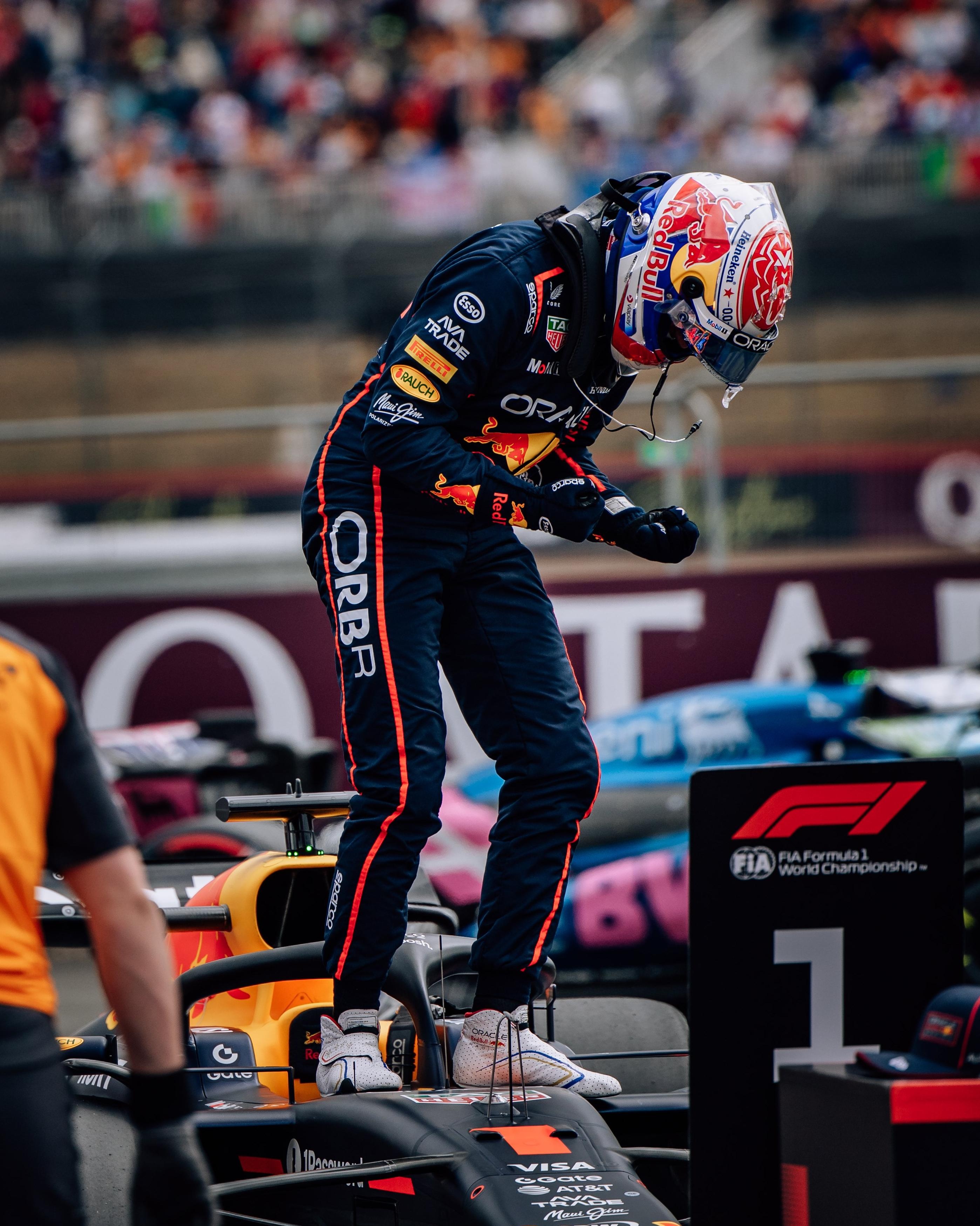 开云体育入口-梅赛德斯鏖战红牛二队，维斯塔潘统治全场的简单介绍